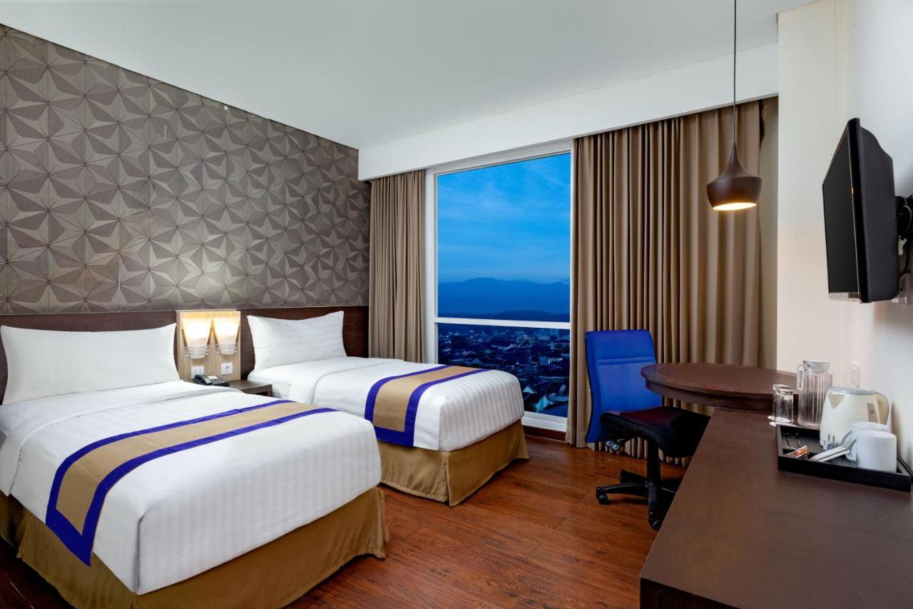 Aston Jember Hotel & Conference Center Kültér fotó