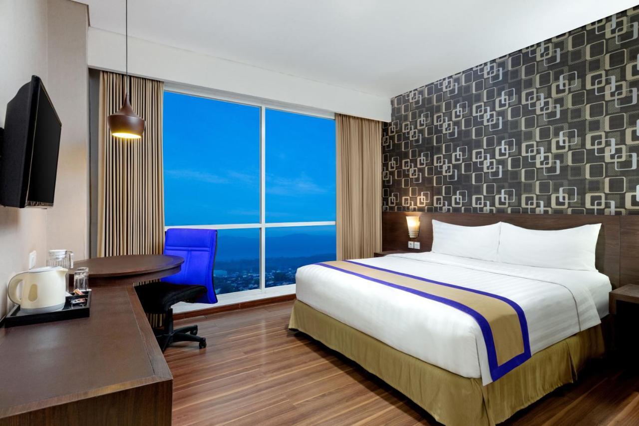 Aston Jember Hotel & Conference Center Kültér fotó