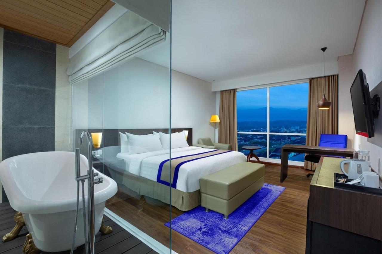 Aston Jember Hotel & Conference Center Kültér fotó