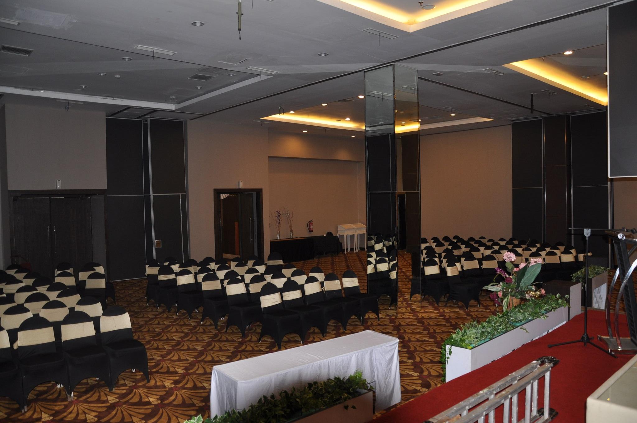 Aston Jember Hotel & Conference Center Kültér fotó