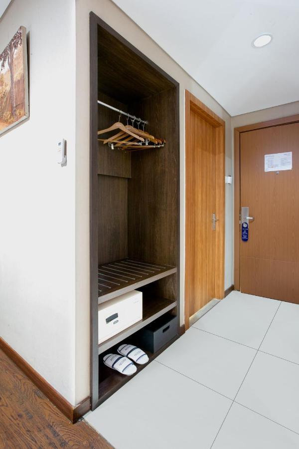 Aston Jember Hotel & Conference Center Kültér fotó